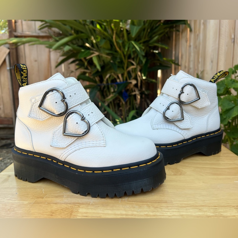 Dr. Martens HEART LEATHER PLATFORM BOOTS